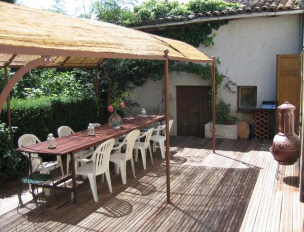 Domaine Du Besset Aubusson-d'Auvergne Exterior photo